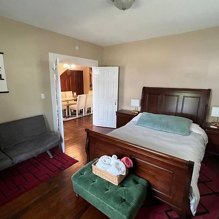 The Purple Door Apt In The Heart Of Radford City المظهر الخارجي الصورة