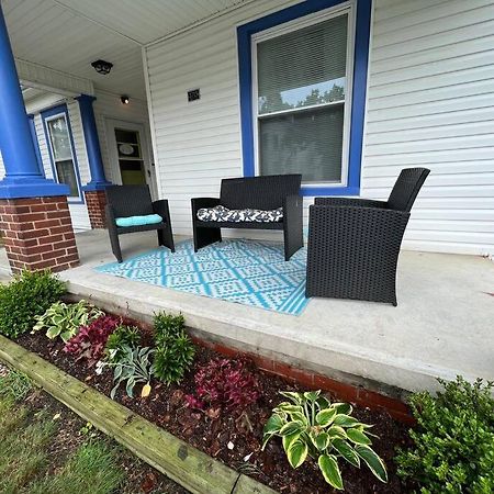 The Purple Door Apt In The Heart Of Radford City المظهر الخارجي الصورة