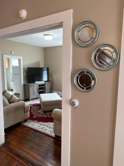 The Purple Door Apt In The Heart Of Radford City المظهر الخارجي الصورة