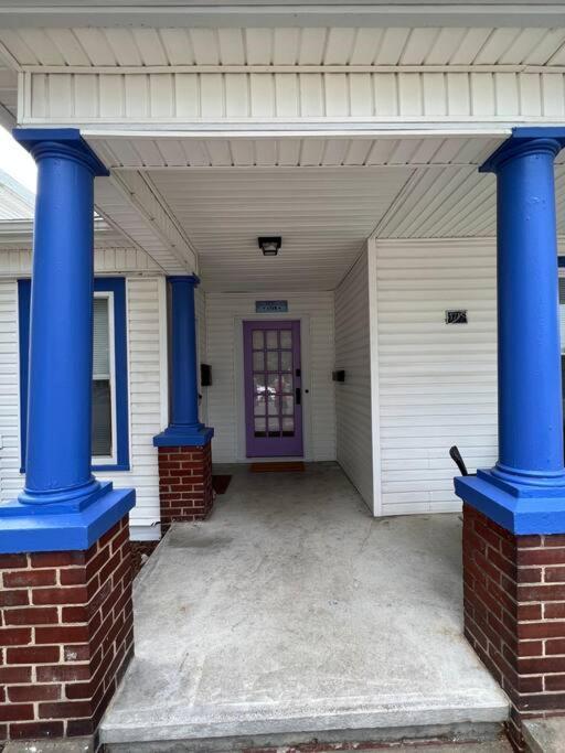 The Purple Door Apt In The Heart Of Radford City المظهر الخارجي الصورة