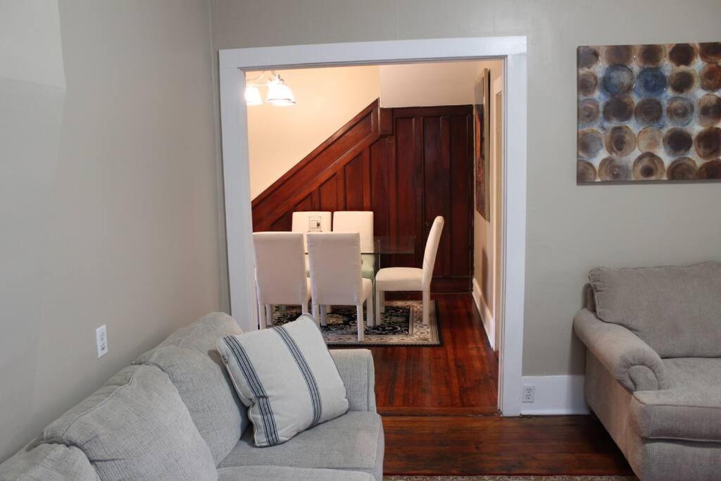 The Purple Door Apt In The Heart Of Radford City المظهر الخارجي الصورة