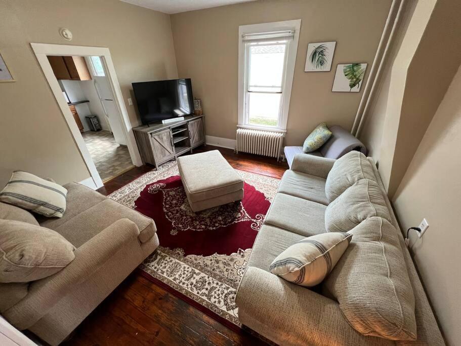 The Purple Door Apt In The Heart Of Radford City المظهر الخارجي الصورة